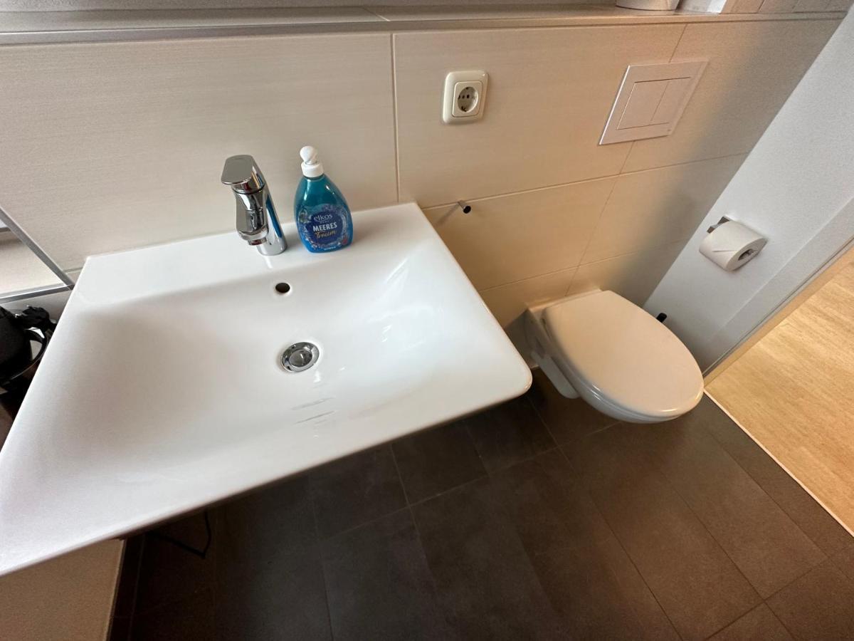 ベルリンTraumhafte Haushaelfte Mit Kamin, Garten & Whirlpoolアパートメント エクステリア 写真