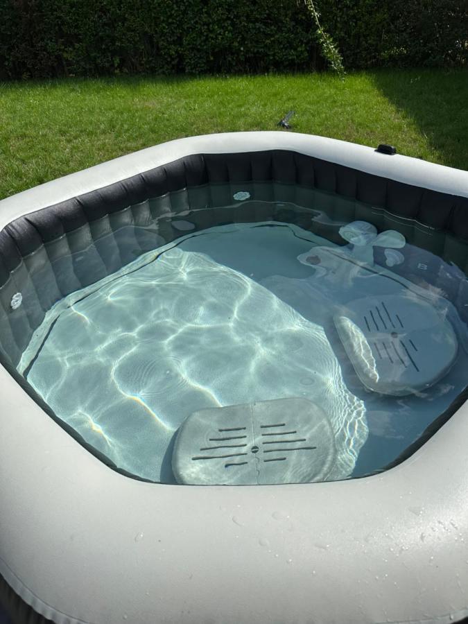 ベルリンTraumhafte Haushaelfte Mit Kamin, Garten & Whirlpoolアパートメント エクステリア 写真